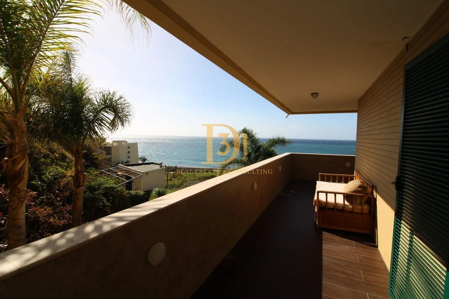 Apartamento T4 de Luxo com Vista Mar na Estrada Monumental - Imóvel D31 em Portugal