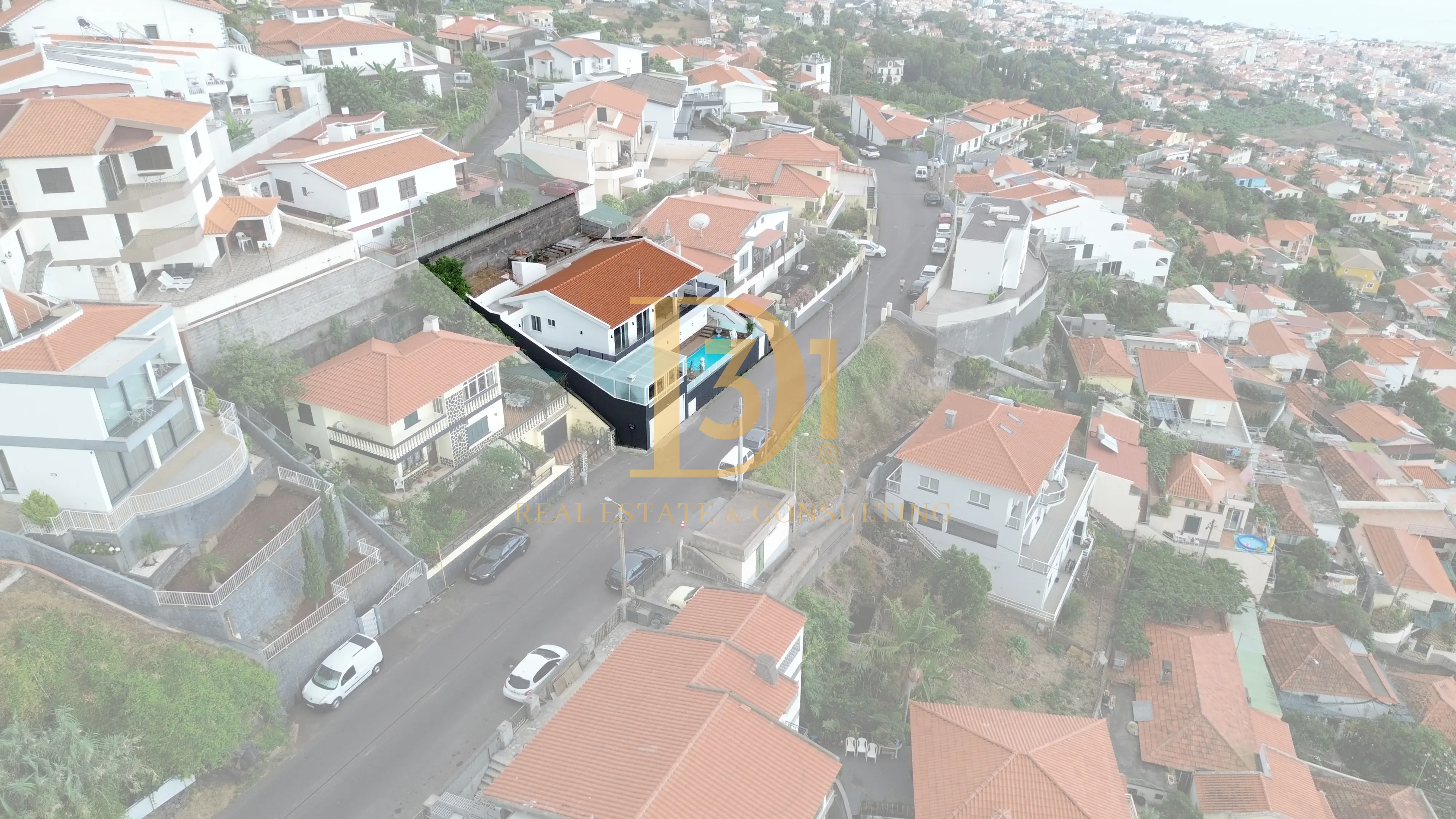 Moradia T4 com piscina e vista mar - Monte, Funchal - Arrendamento de longa duração - Imóvel D31 em Portugal
