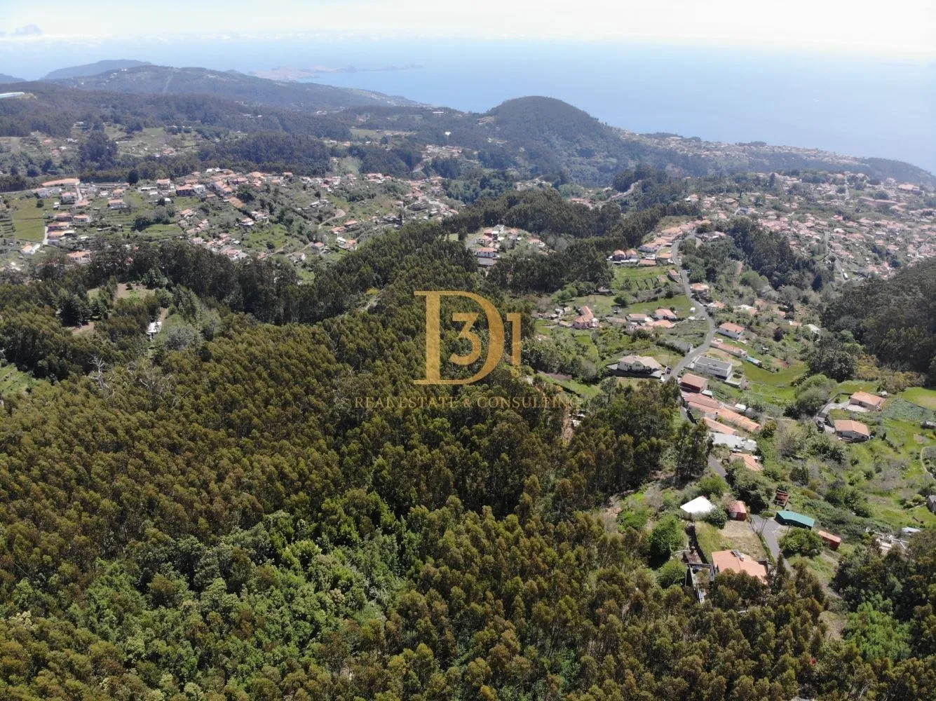 Terreno em Santa Cruz - Imóvel D31 em Portugal