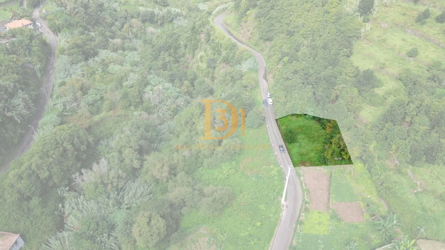 Terreno e armazém em Boaventura com Potencial de Construção e Localização Privilegiada - Imóvel D31 em Portugal