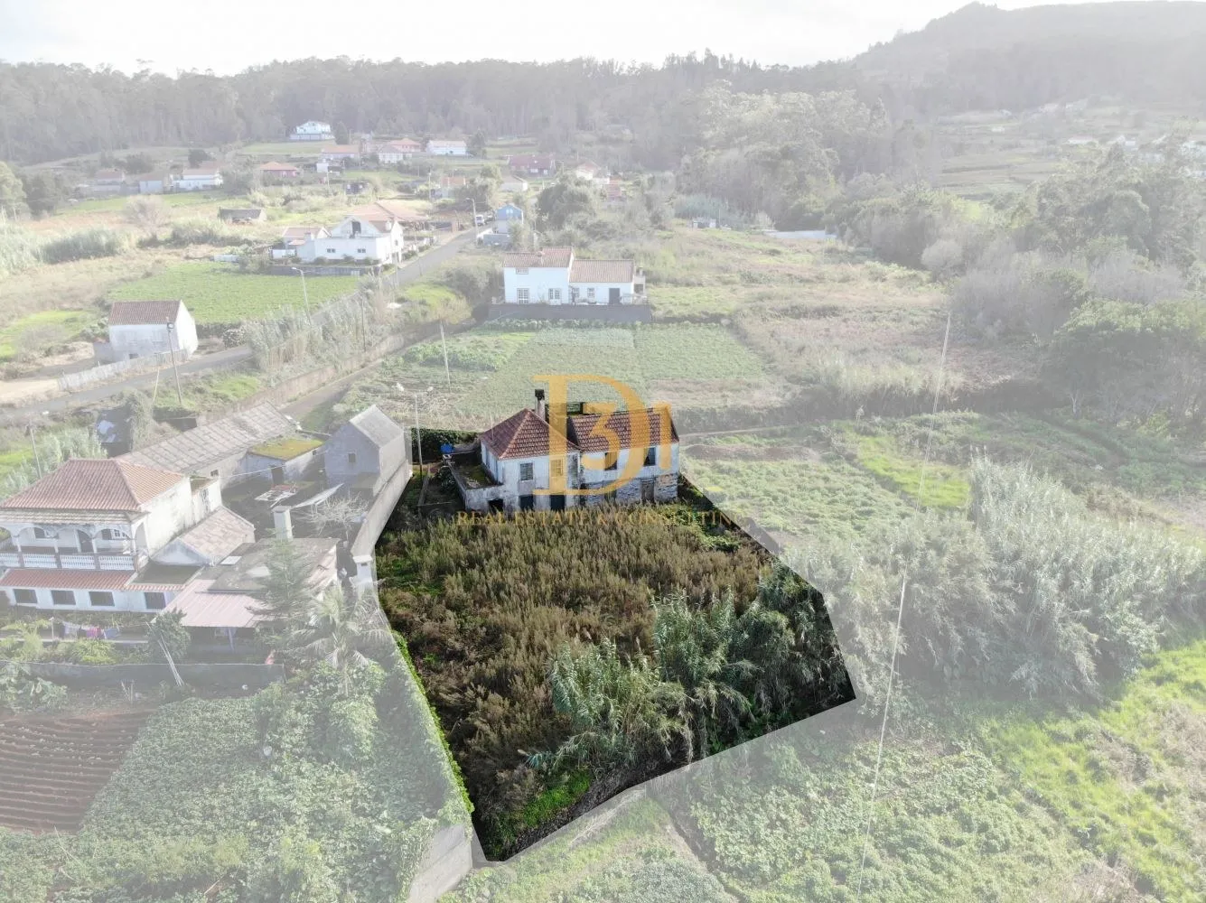 Moradia com terreno plano - Porto Moniz - Vista Mar - Imóvel D31 em Portugal