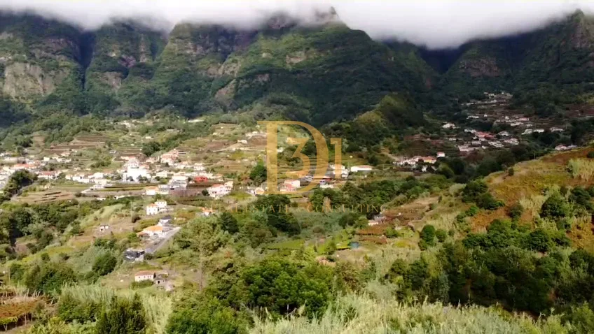 Terreno de 3.429 m² — Fajã da Cinza, São Vicente - Imóvel D31 em Portugal